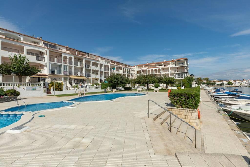 Flateli Empuriabrava Appartement Buitenkant foto