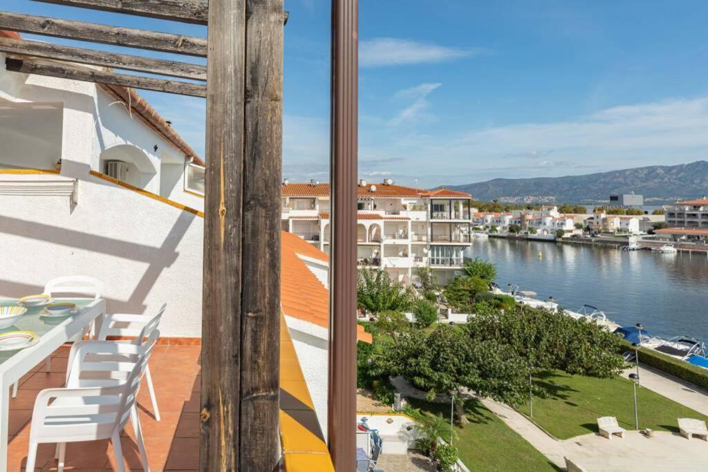 Flateli Empuriabrava Appartement Buitenkant foto