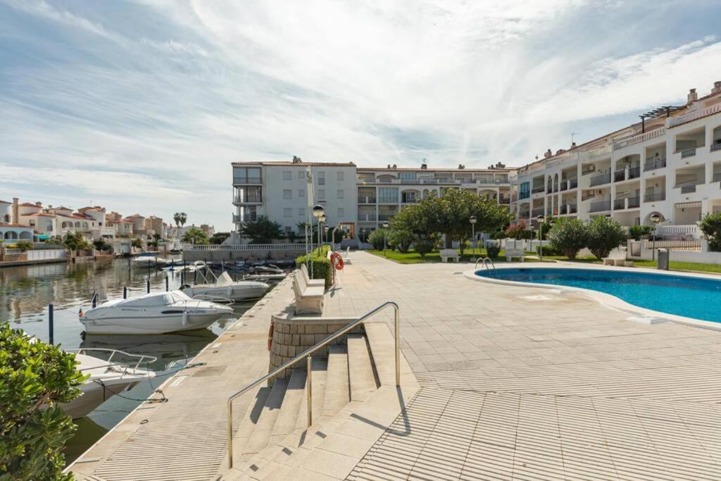 Flateli Empuriabrava Appartement Buitenkant foto