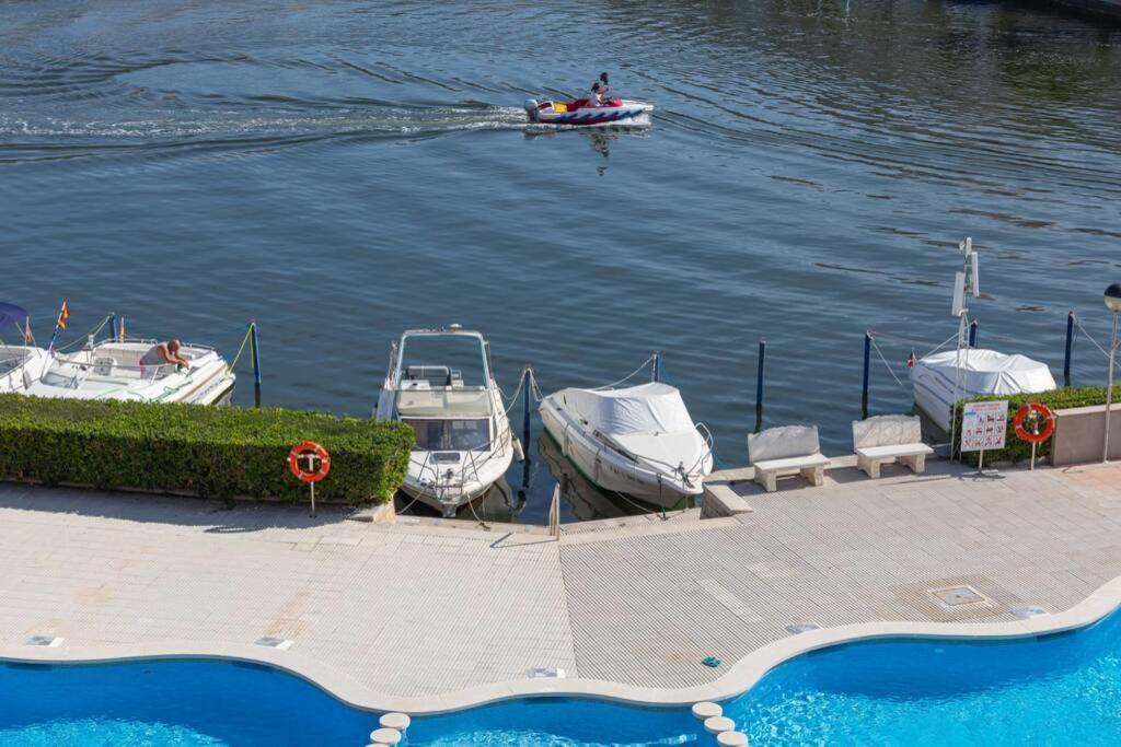 Flateli Empuriabrava Appartement Buitenkant foto